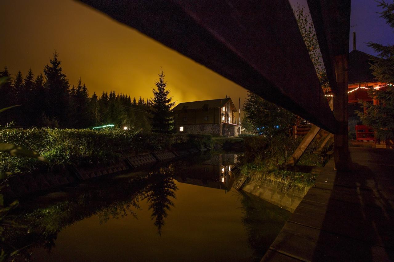 Vedmid Hotel Myslovka Exterior foto